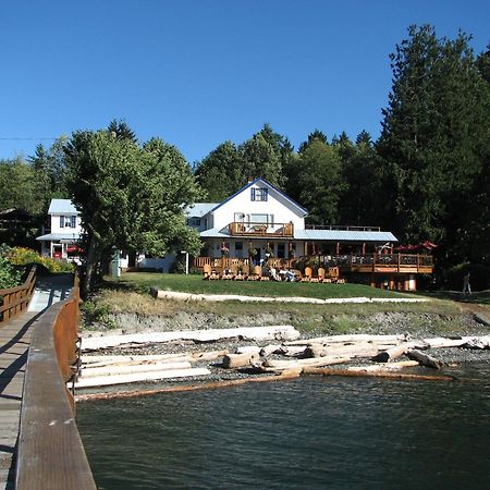 Heriot Bay Inn Экстерьер фото