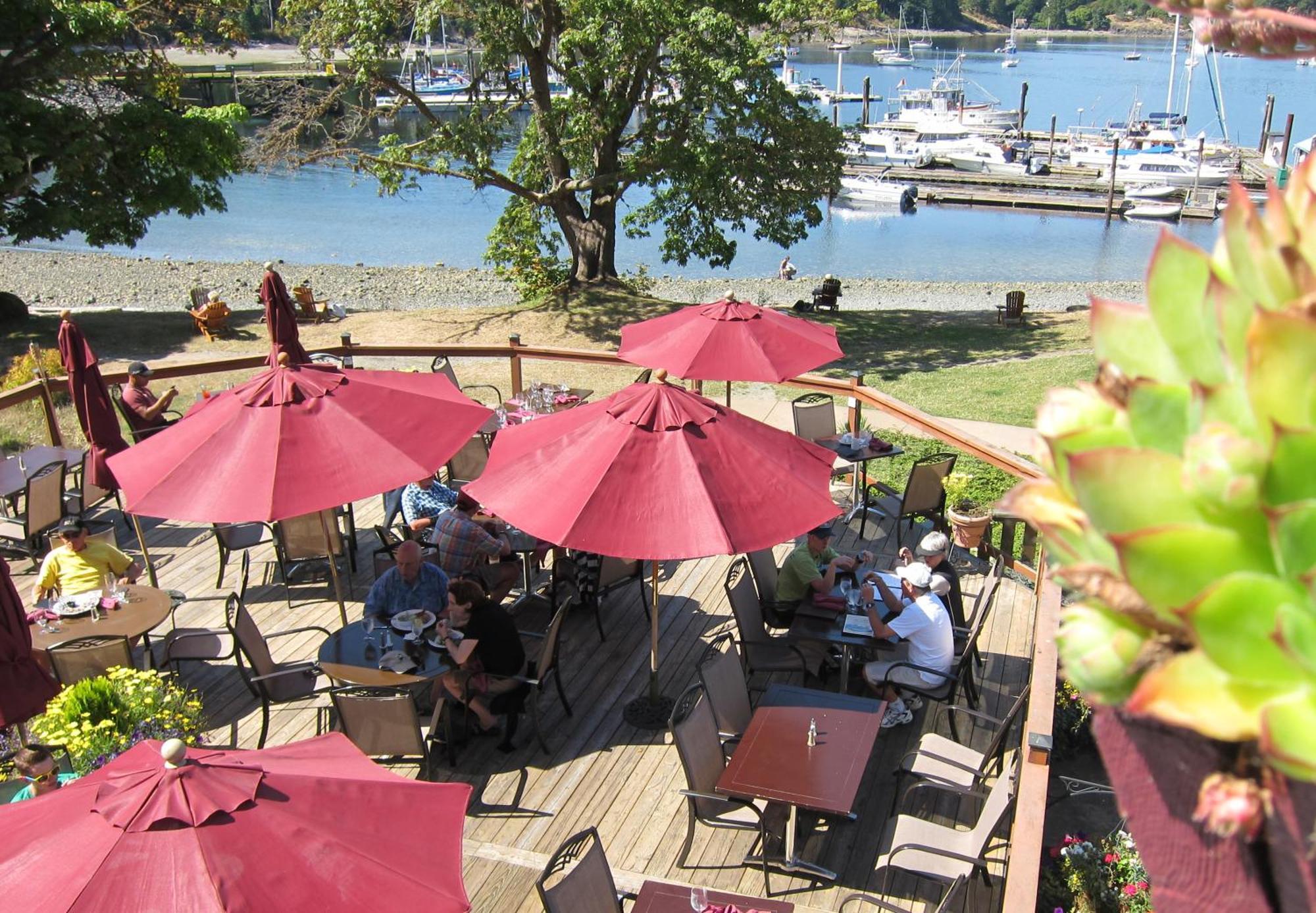 Heriot Bay Inn Экстерьер фото