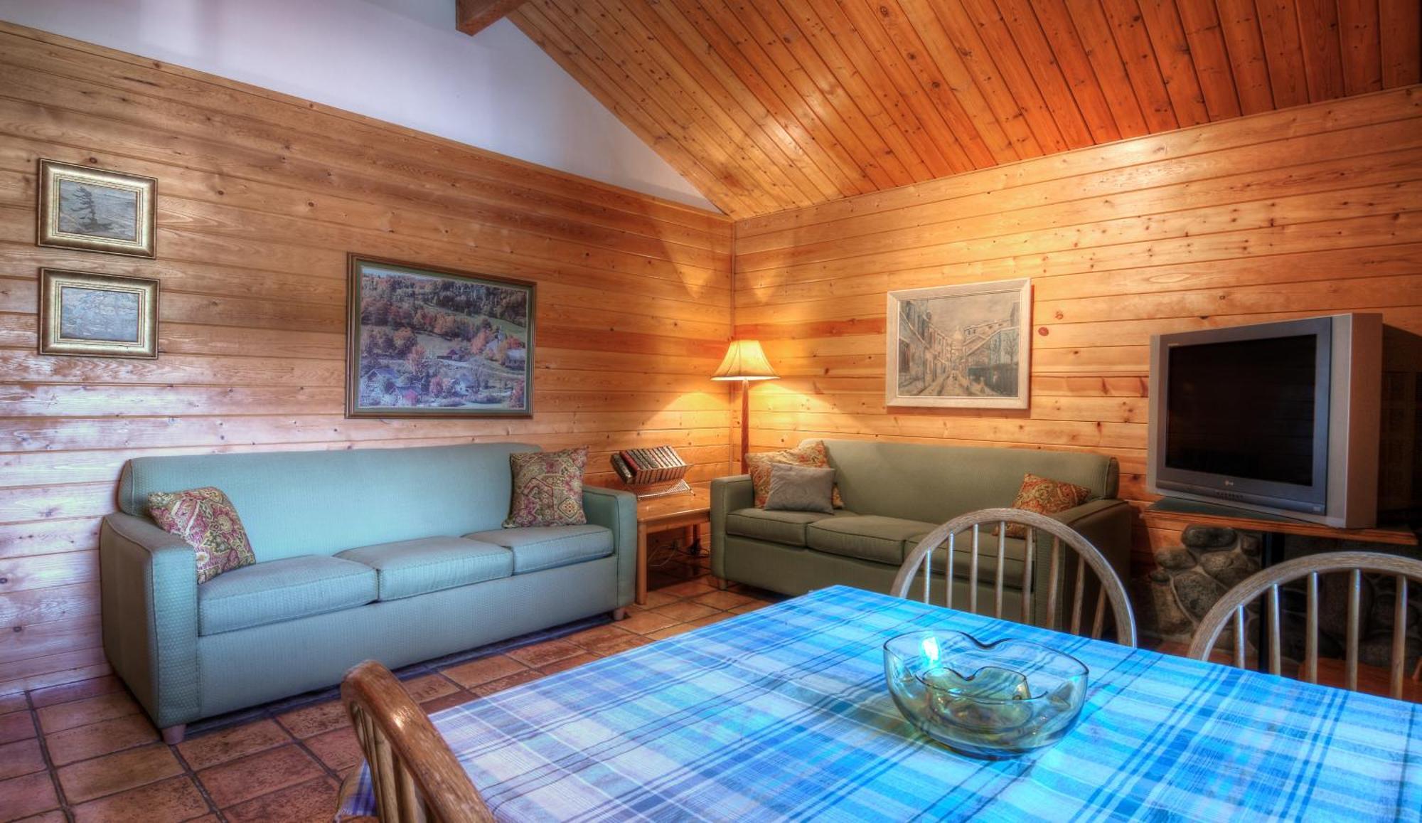 Heriot Bay Inn Экстерьер фото